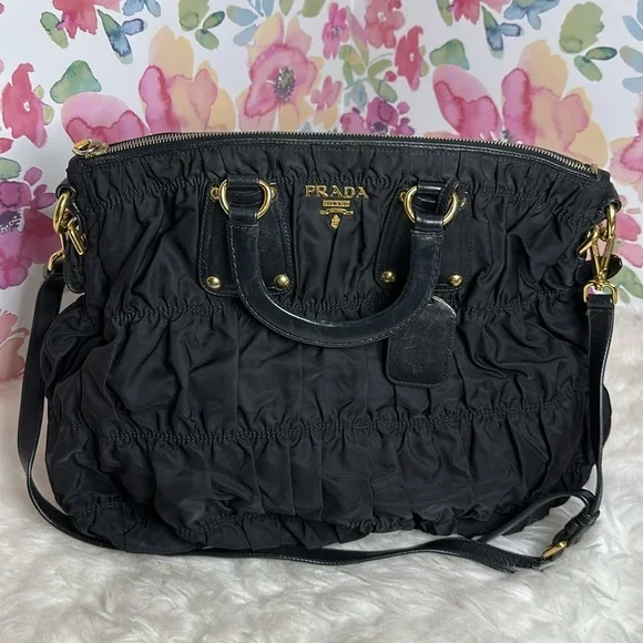 💯Authentic Prada Black Nylon Tessuto Gaufre Tote🍀